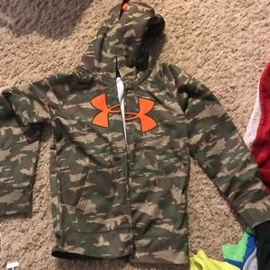 Kids camo zip up hoody